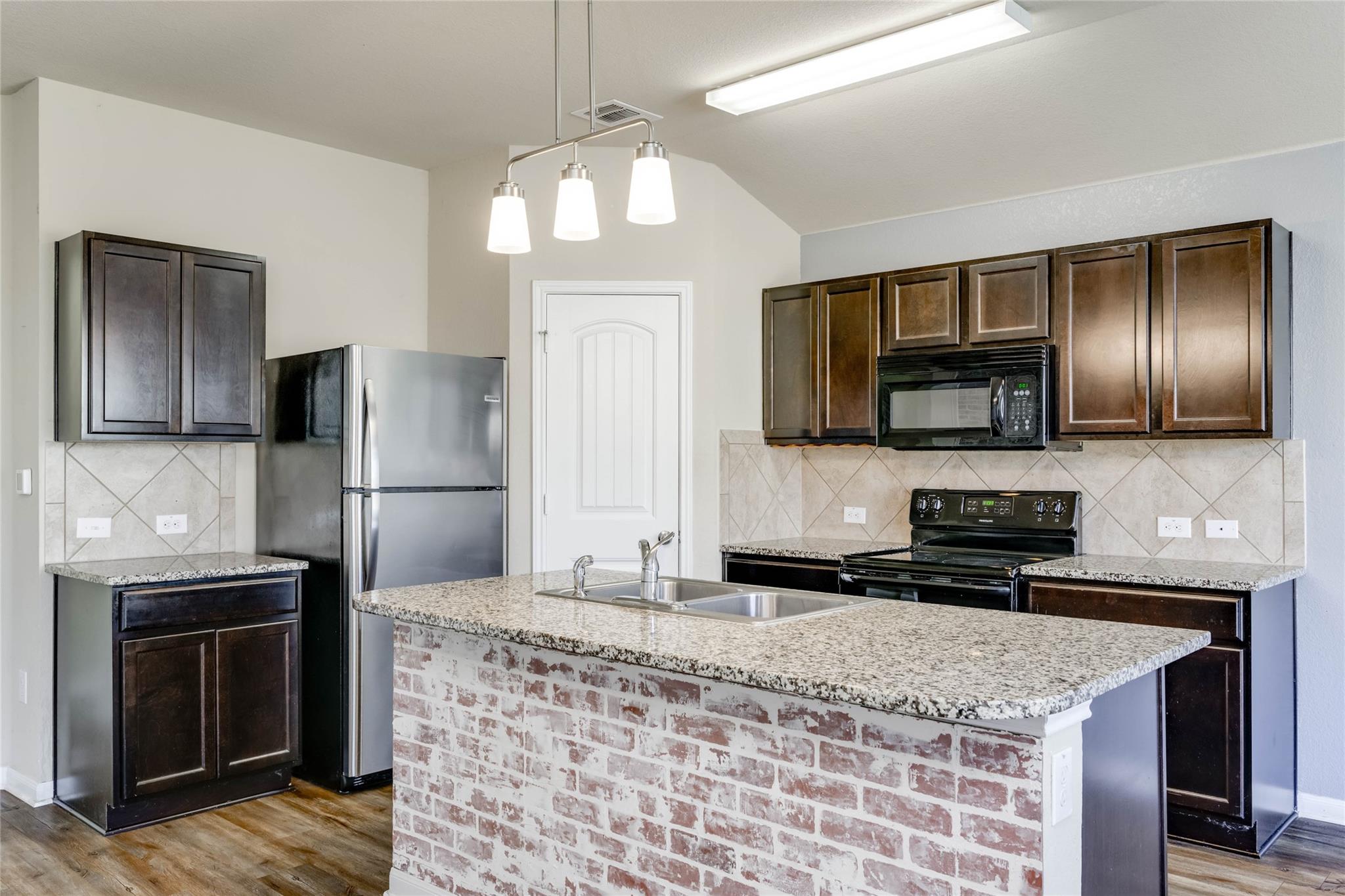 5800 Montrelia Dr, Austin, TX 78724