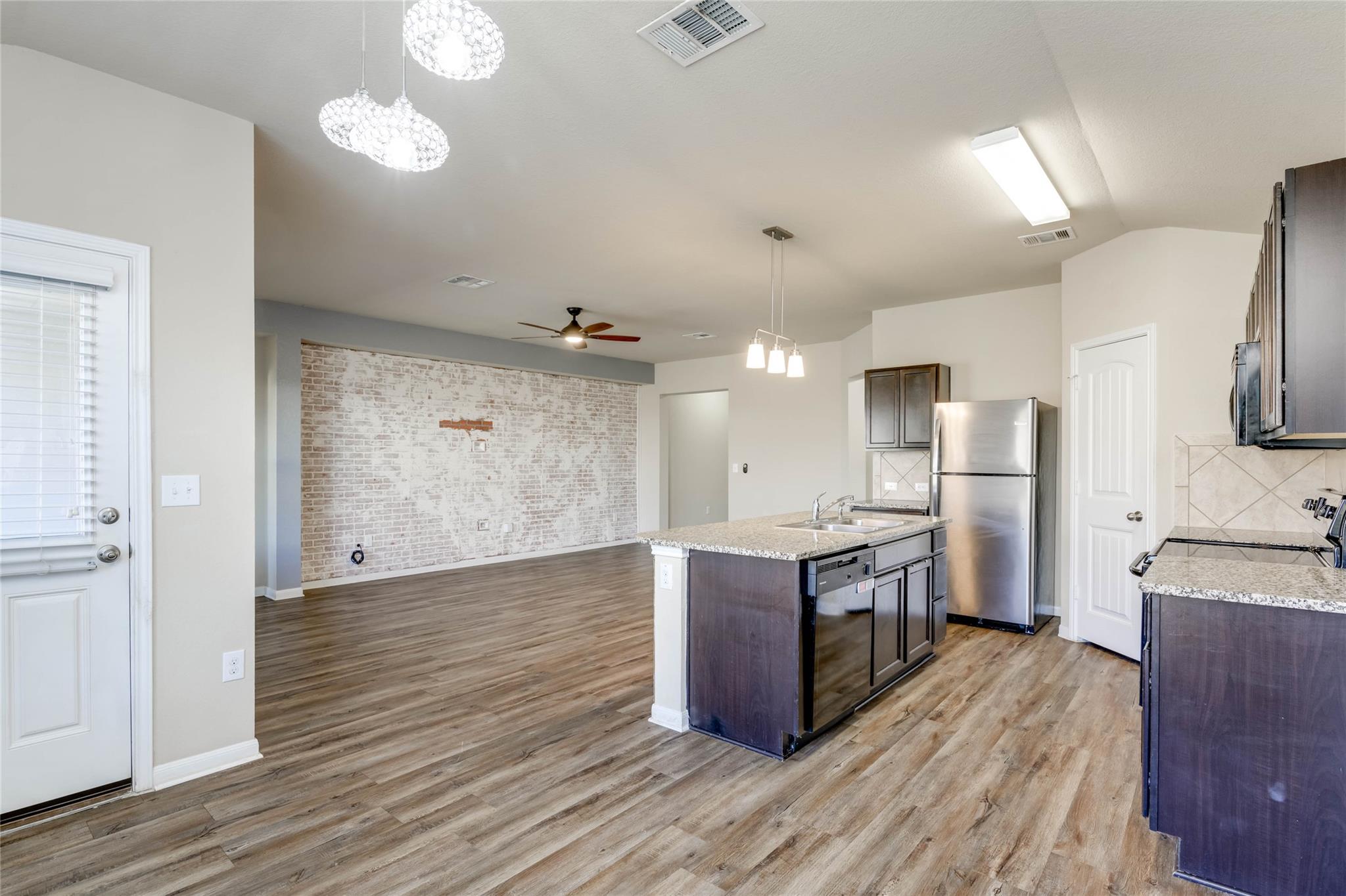 5800 Montrelia Dr, Austin, TX 78724