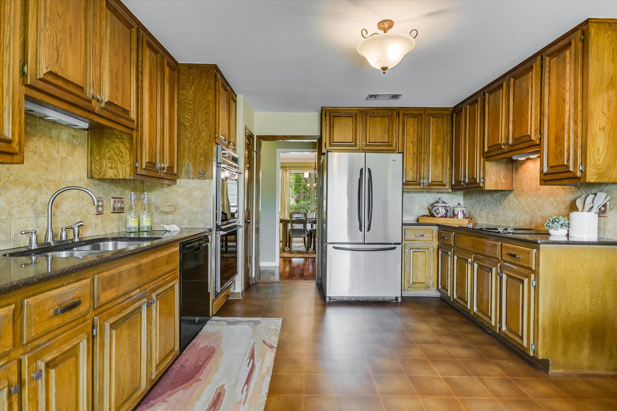 2007 Plumbrook Dr, Austin, TX 78746