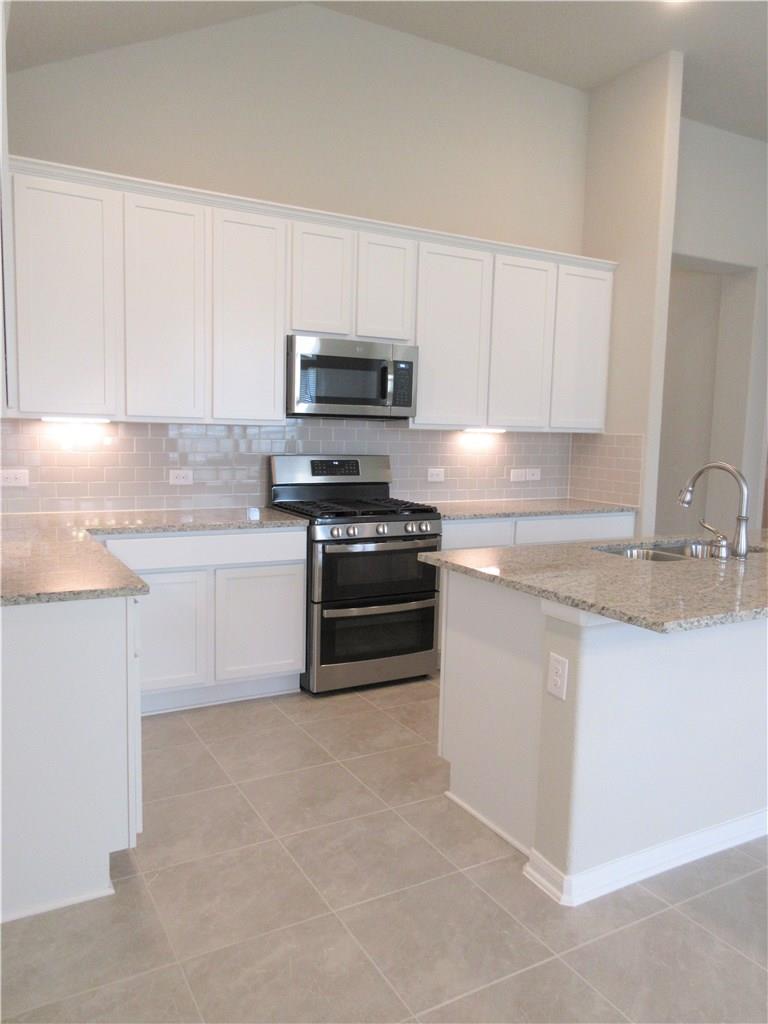 1017 Sundrops St, Leander, TX 78641