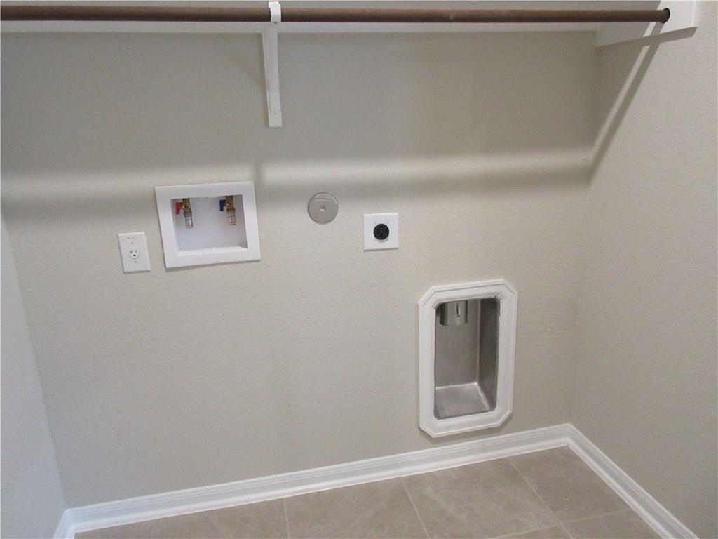 1017 Sundrops St, Leander, TX 78641