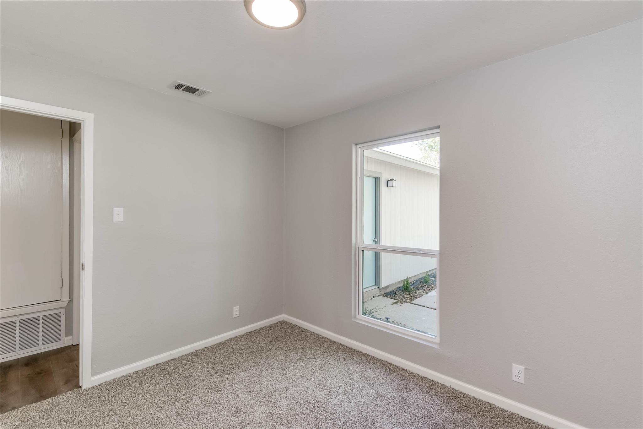 913 Chisholm Cv, Round Rock, TX 78681