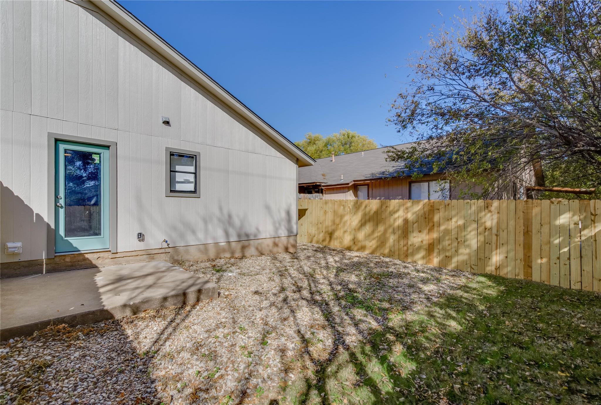 913 Chisholm Cv, Round Rock, TX 78681