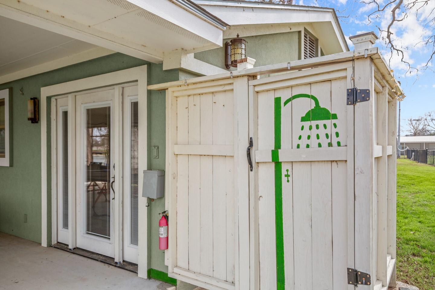 1317 E Zipp Rd, New Braunfels, TX 78130