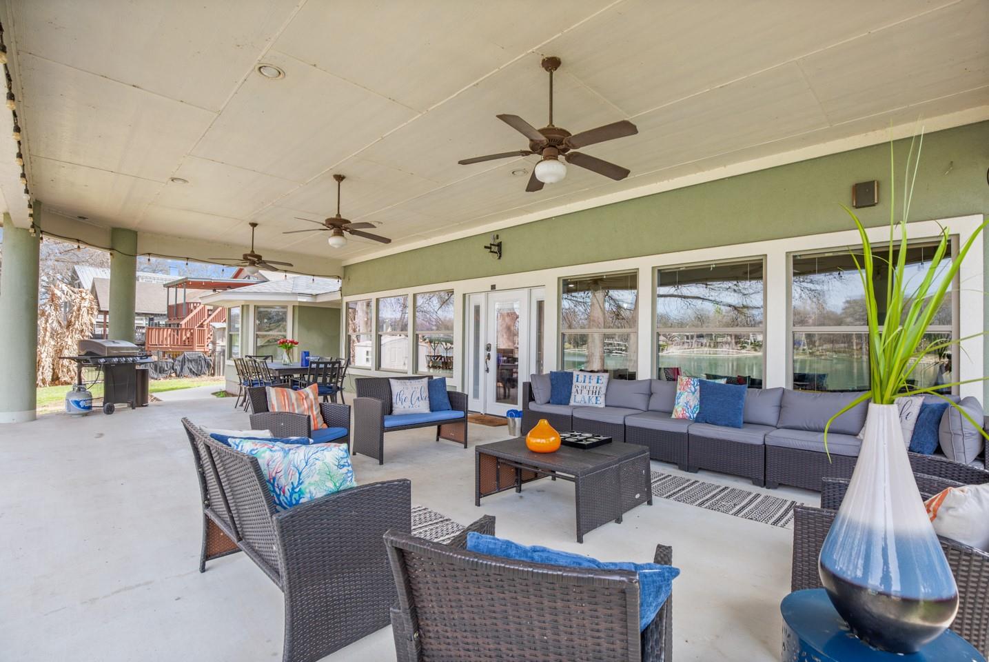 1317 E Zipp Rd, New Braunfels, TX 78130