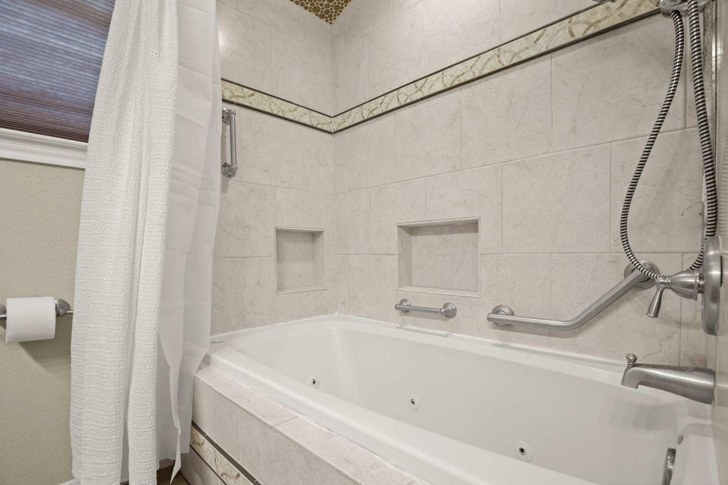 1317 E Zipp Rd, New Braunfels, TX 78130