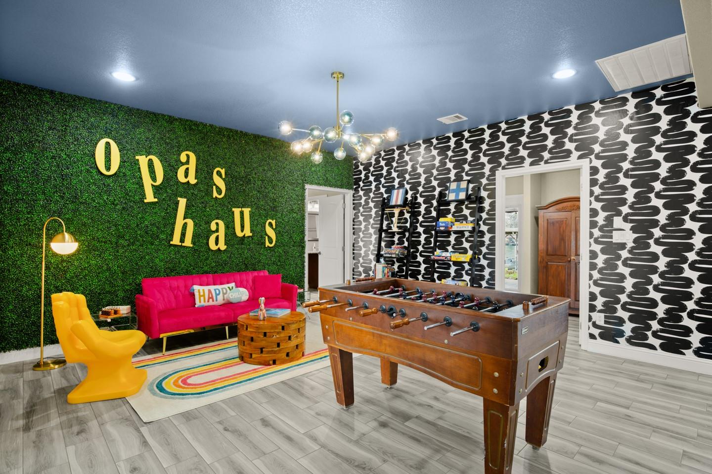 1317 E Zipp Rd, New Braunfels, TX 78130