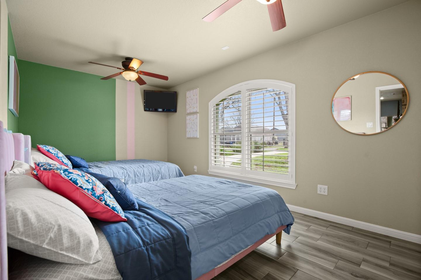 1317 E Zipp Rd, New Braunfels, TX 78130