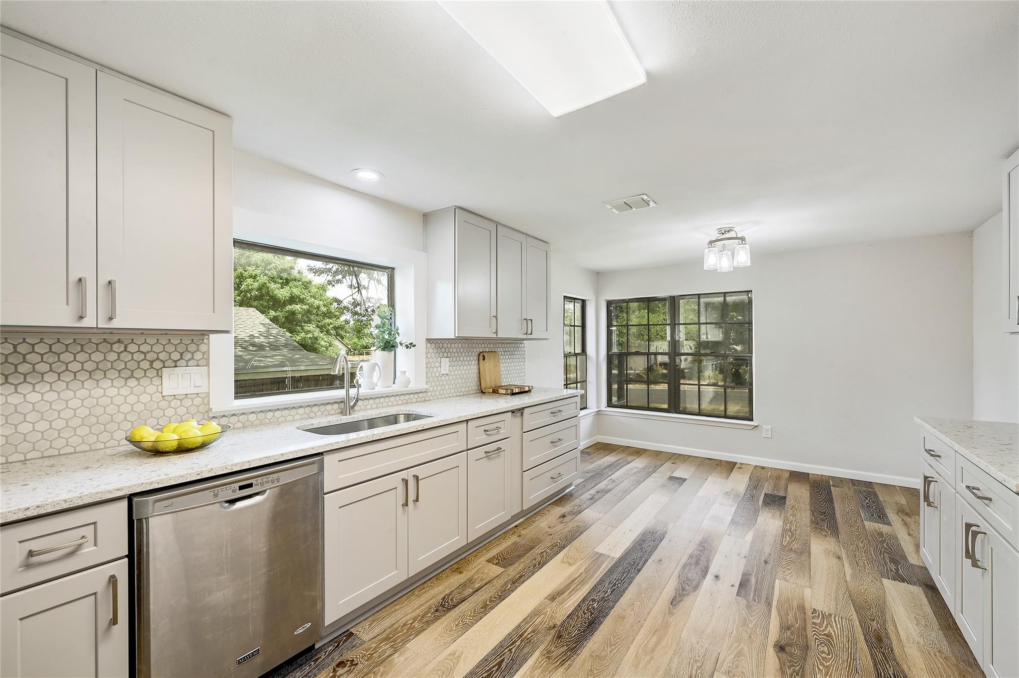 1405 Gracy Dr, Austin, TX 78758