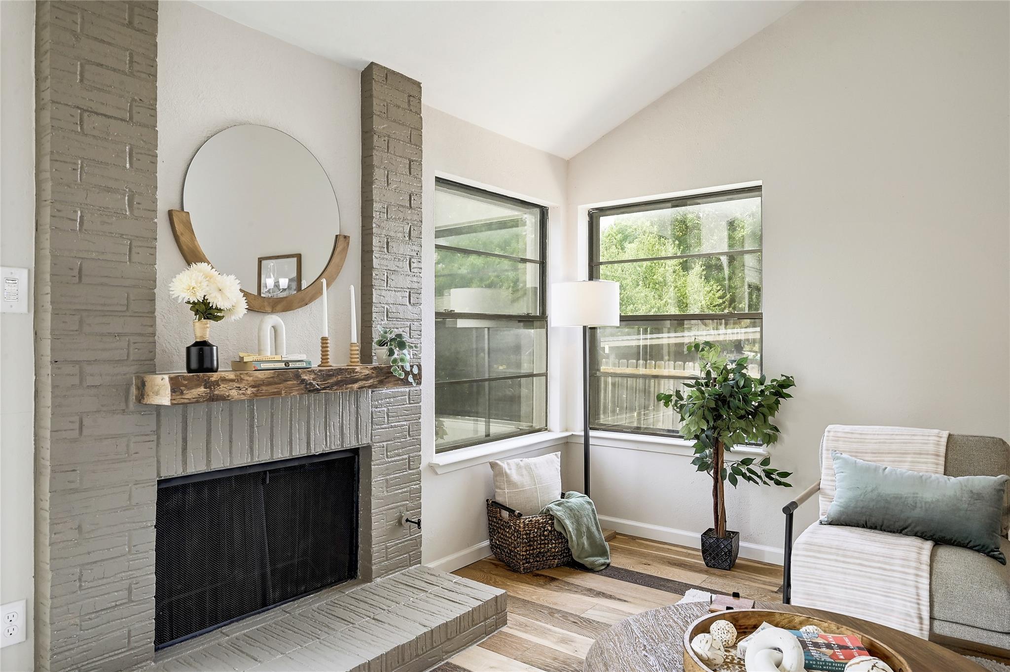 1405 Gracy Dr, Austin, TX 78758