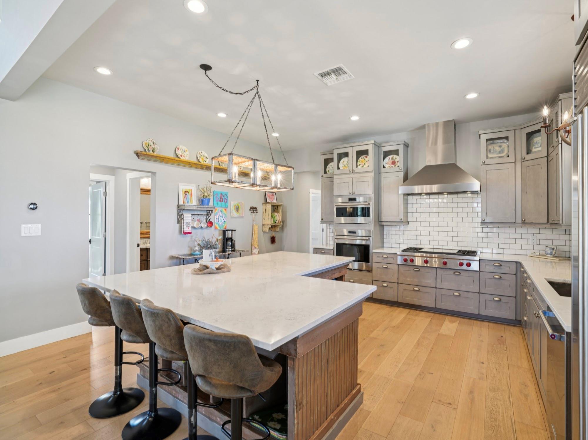 135 Scenic Vista Dr, Fredericksburg, TX 78624