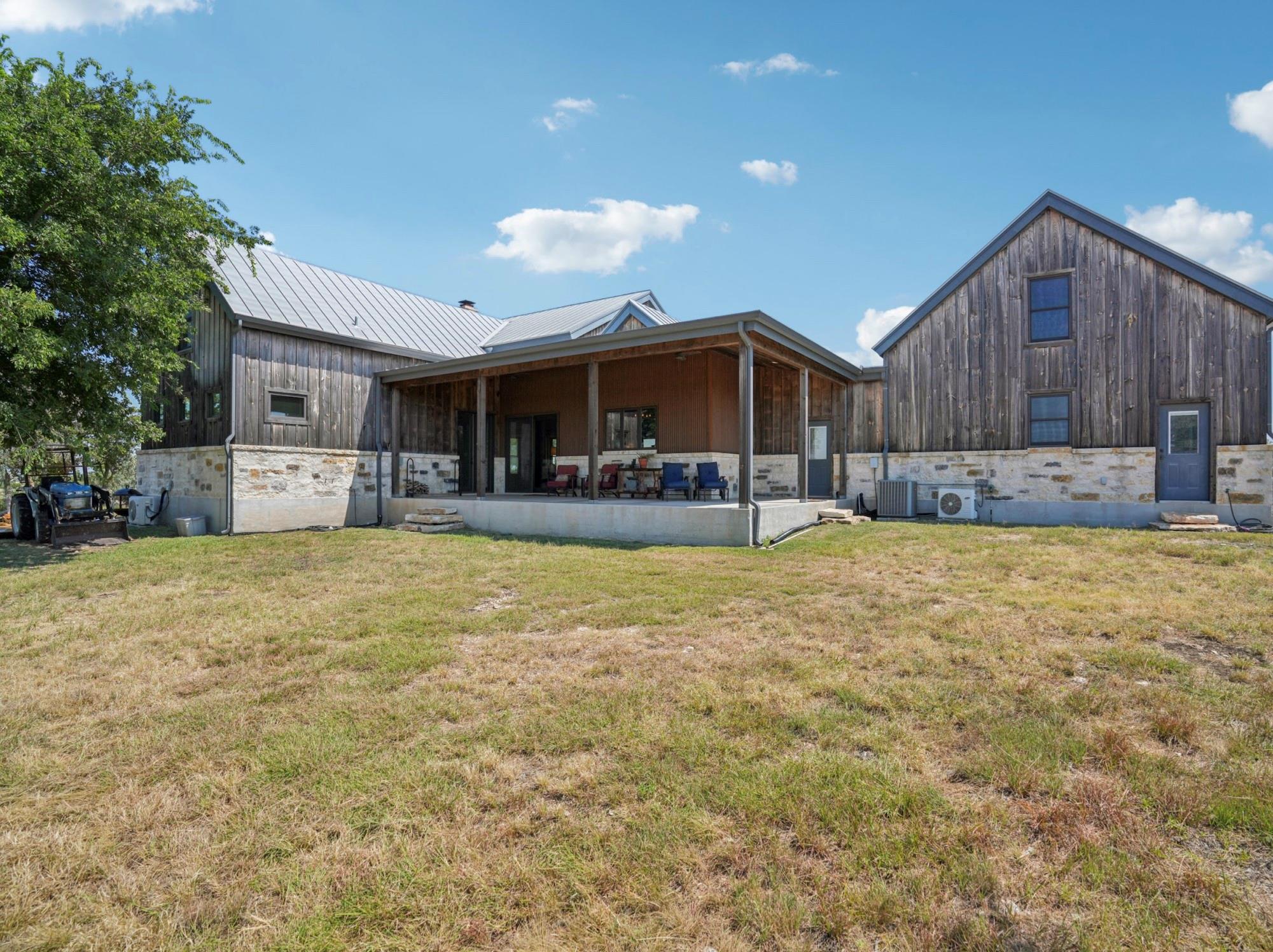 135 Scenic Vista Dr, Fredericksburg, TX 78624