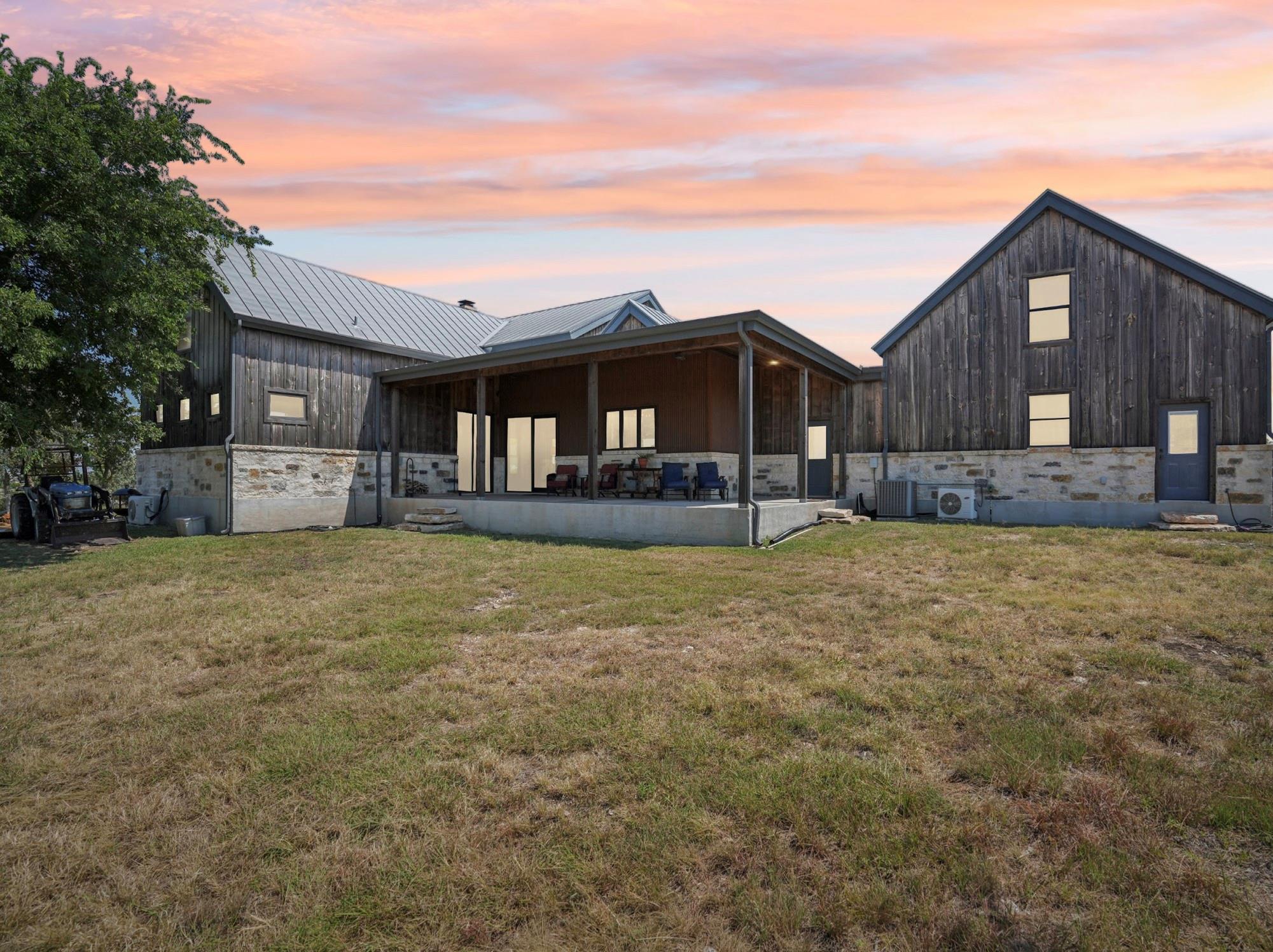 135 Scenic Vista Dr, Fredericksburg, TX 78624