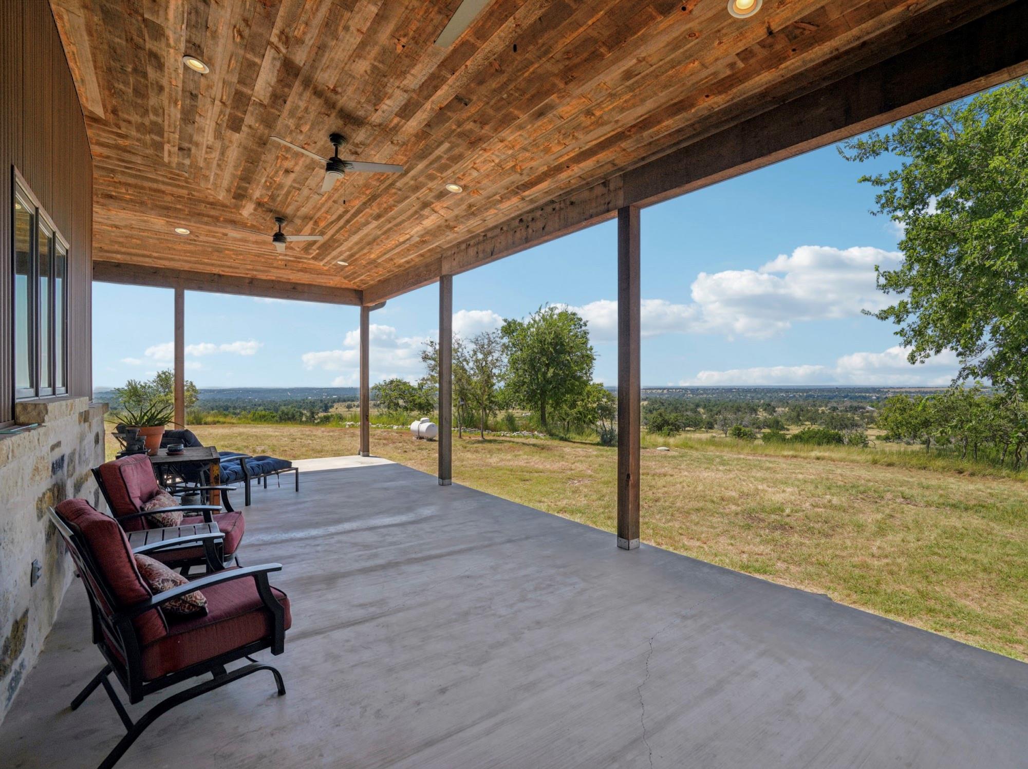 135 Scenic Vista Dr, Fredericksburg, TX 78624