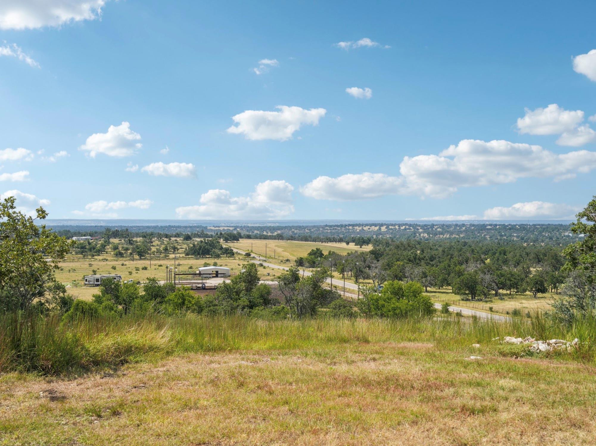 135 Scenic Vista Dr, Fredericksburg, TX 78624
