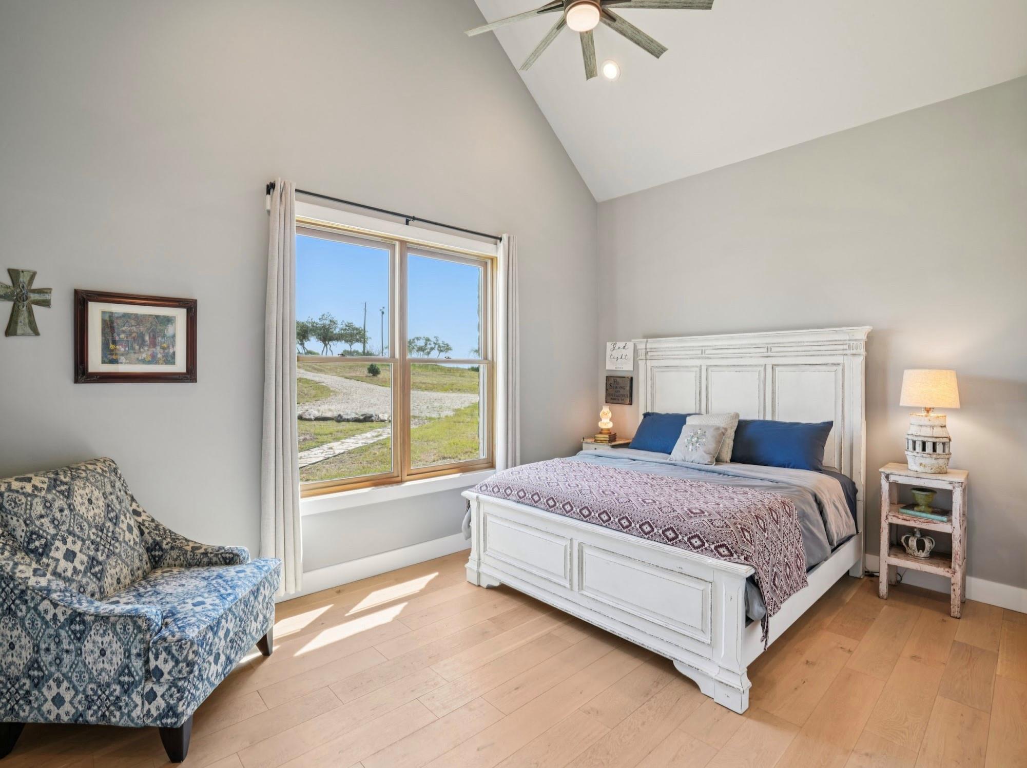 135 Scenic Vista Dr, Fredericksburg, TX 78624