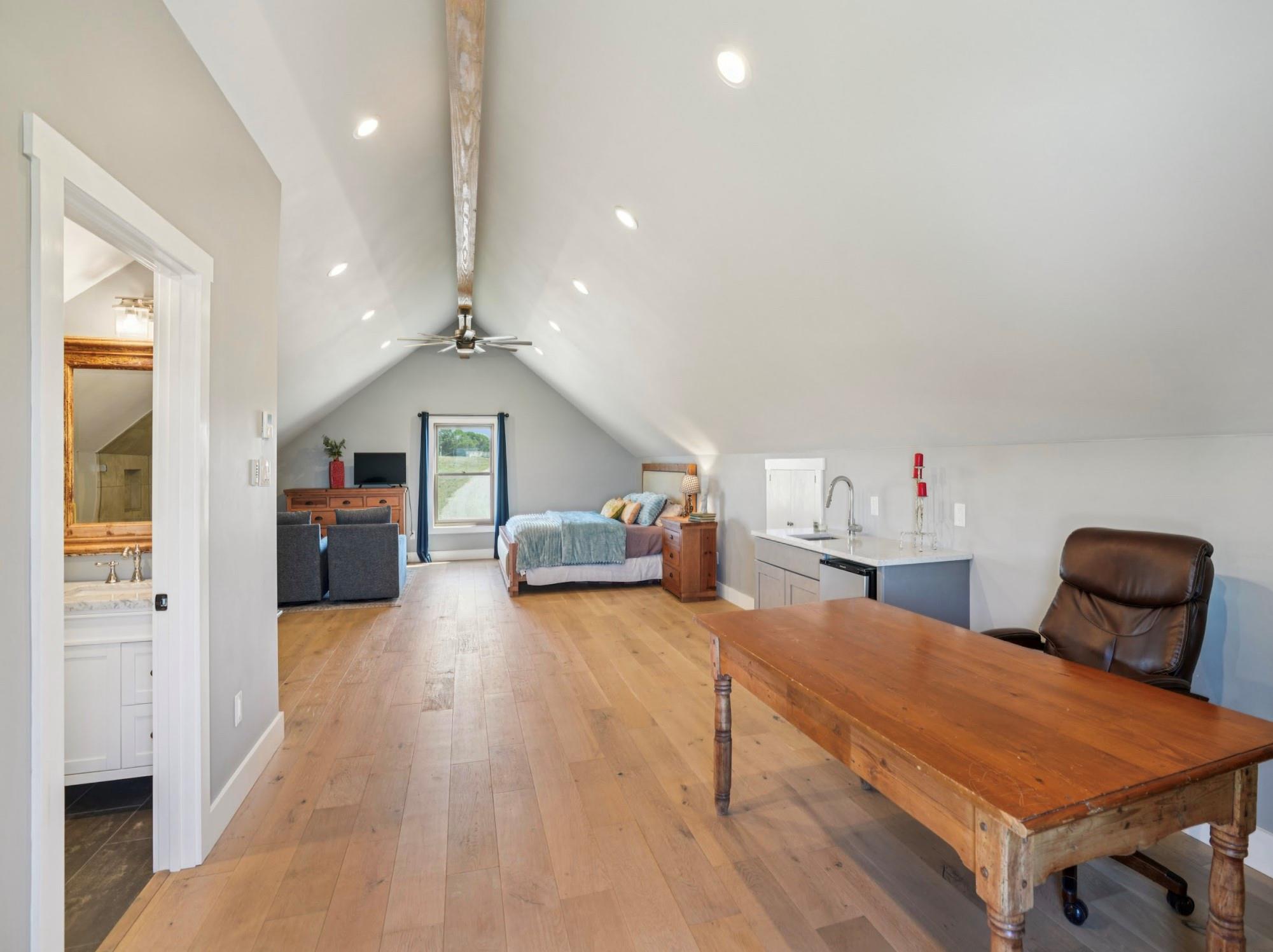 135 Scenic Vista Dr, Fredericksburg, TX 78624