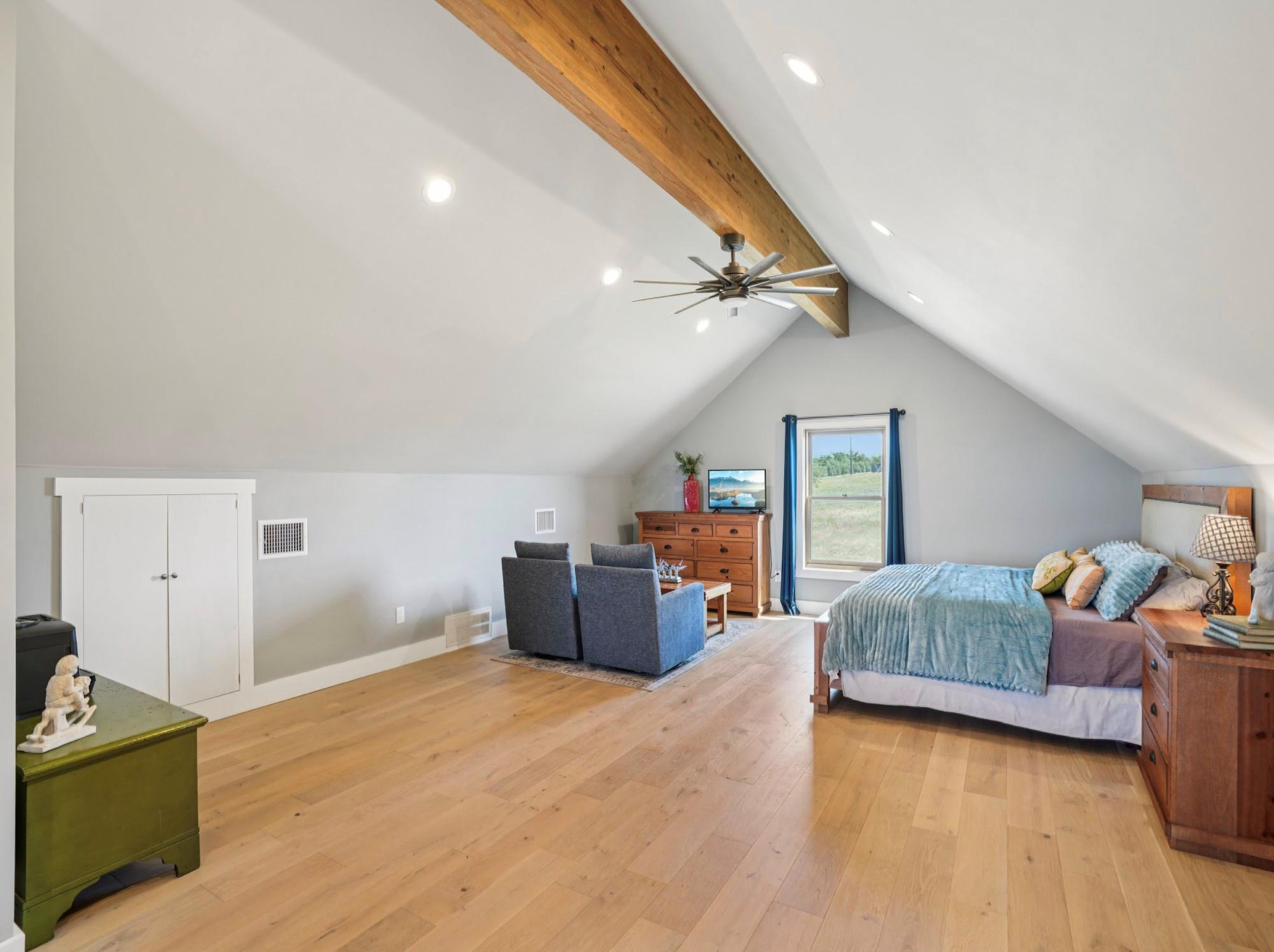 135 Scenic Vista Dr, Fredericksburg, TX 78624