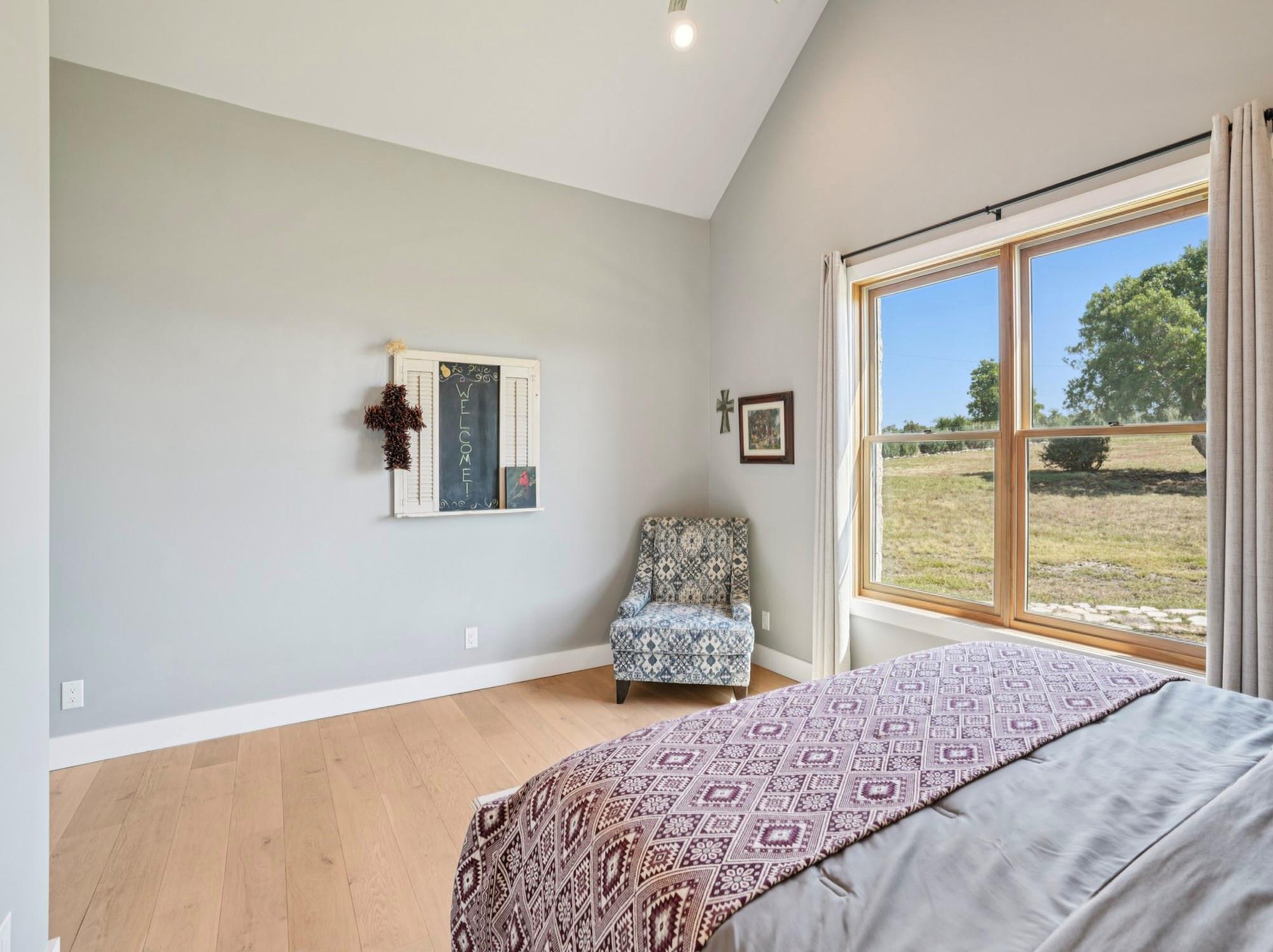 135 Scenic Vista Dr, Fredericksburg, TX 78624