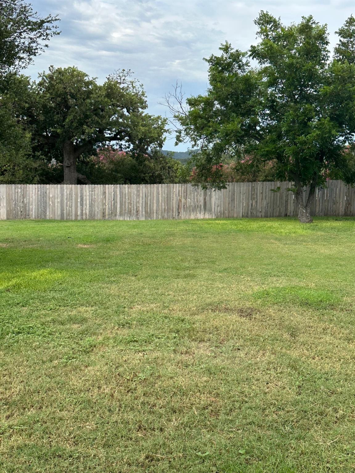 3904 Mountain View Dr, Kingsland, TX 78639