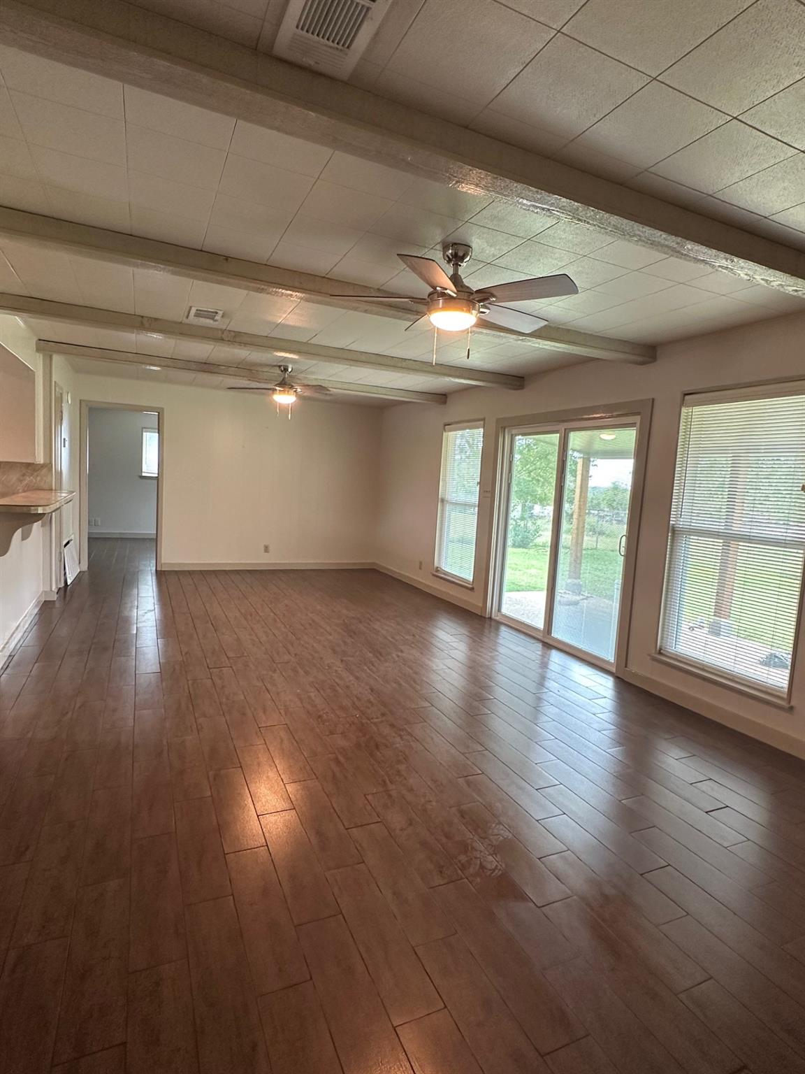 3904 Mountain View Dr, Kingsland, TX 78639