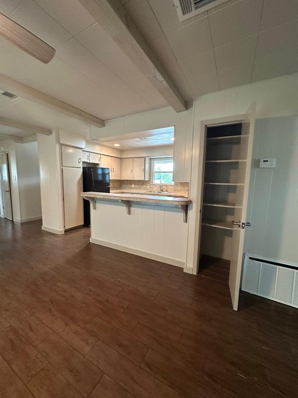 3904 Mountain View Dr, Kingsland, TX 78639