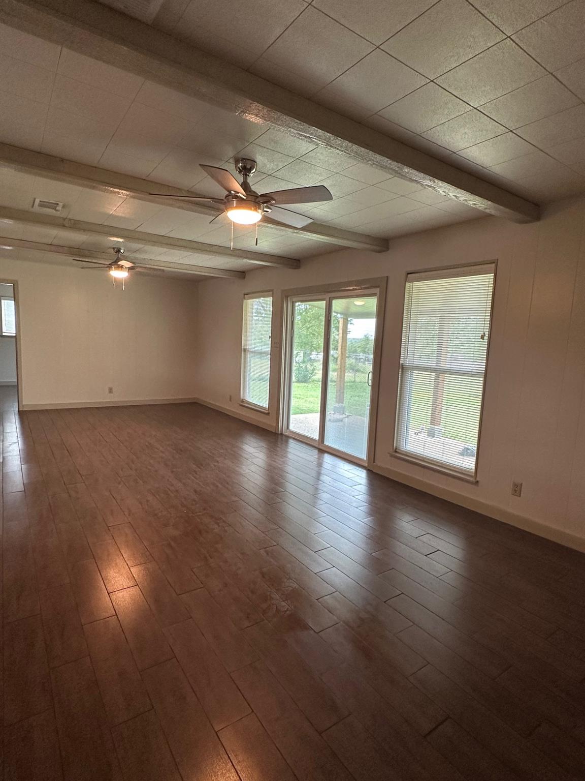 3904 Mountain View Dr, Kingsland, TX 78639