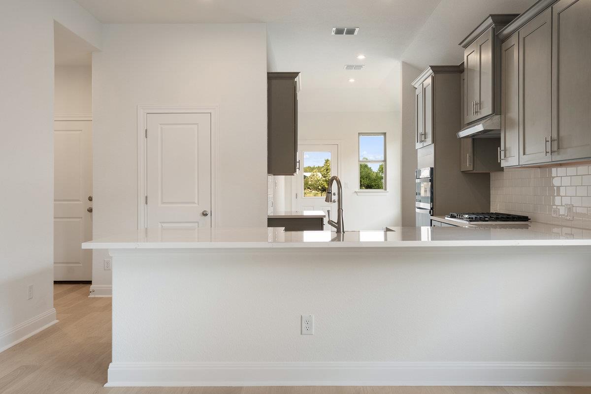 108 Tenny Ln, Kyle, TX 78640