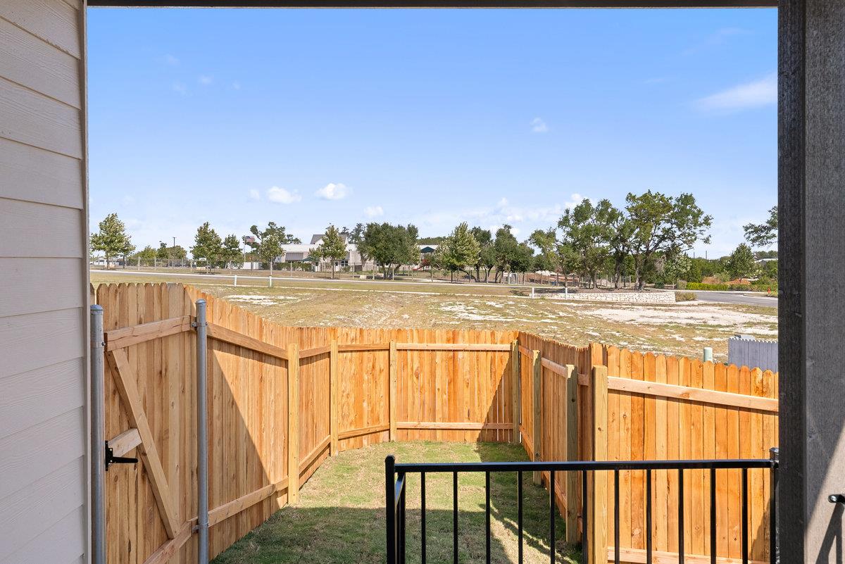 108 Tenny Ln, Kyle, TX 78640