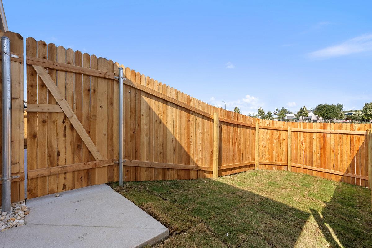 108 Tenny Ln, Kyle, TX 78640