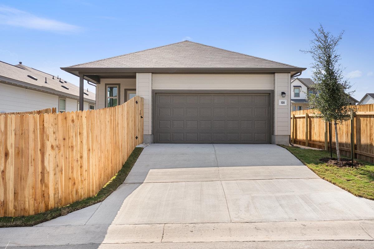 108 Tenny Ln, Kyle, TX 78640