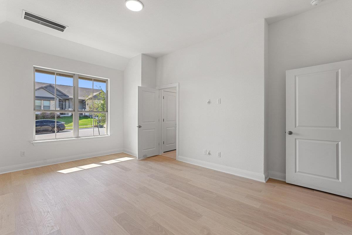 108 Tenny Ln, Kyle, TX 78640