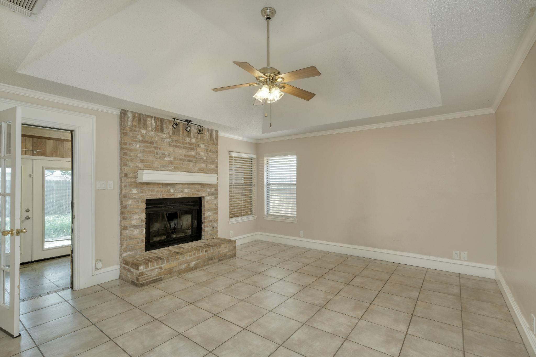 2208 E Raintree Path, Round Rock, TX 78664