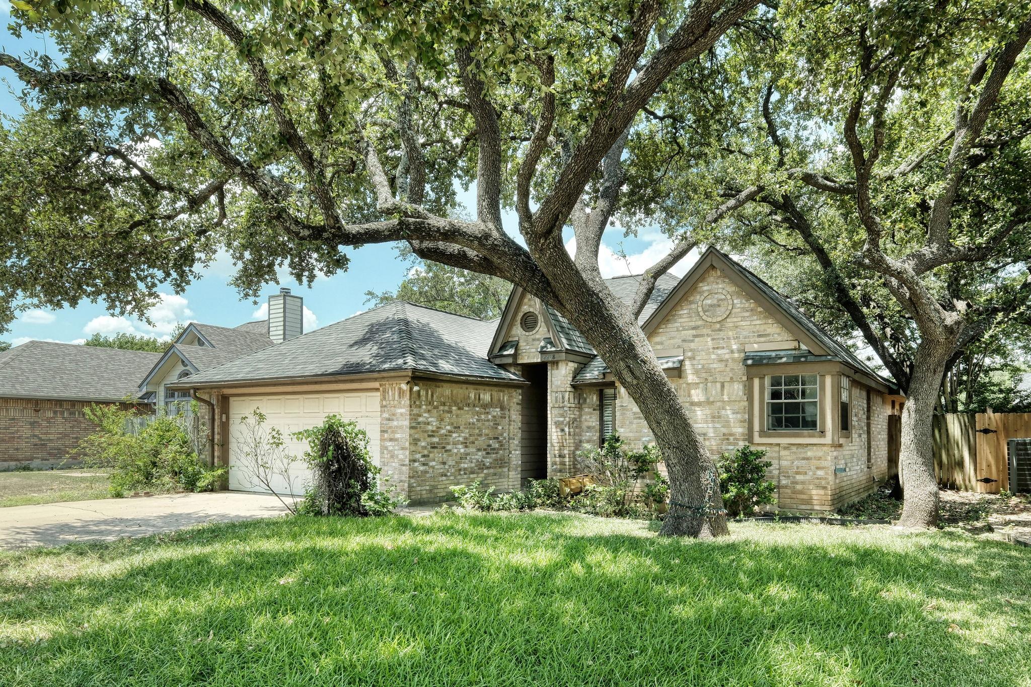 2208 E Raintree Path, Round Rock, TX 78664