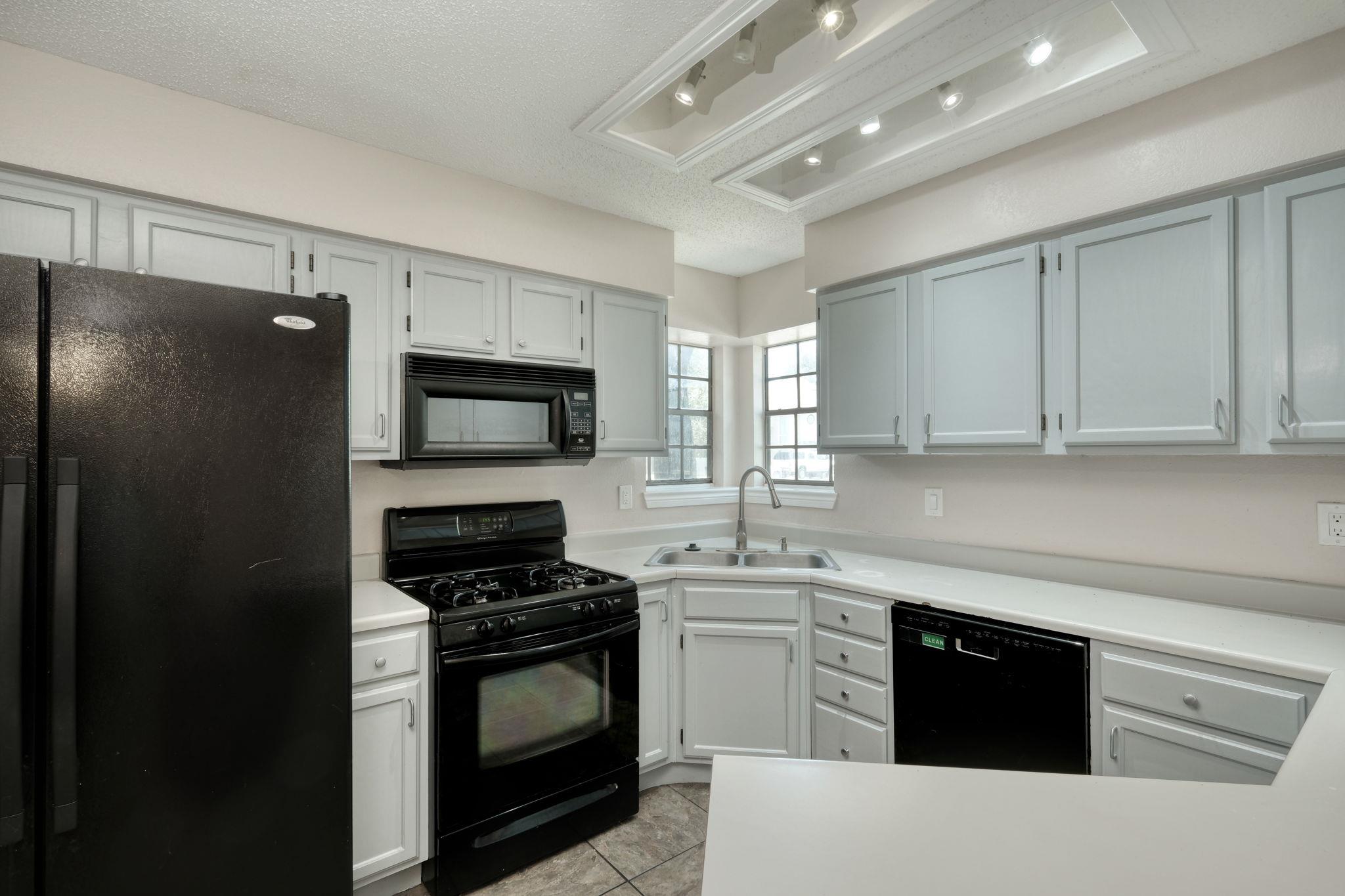 2208 E Raintree Path, Round Rock, TX 78664