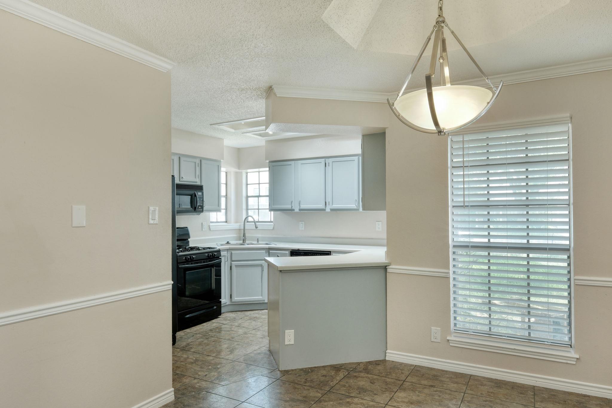 2208 E Raintree Path, Round Rock, TX 78664