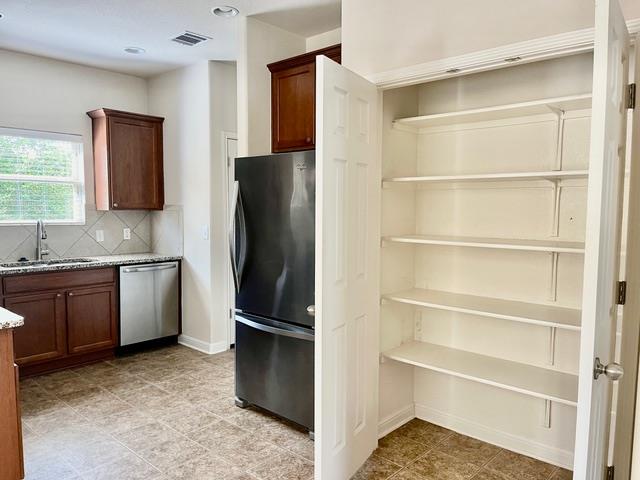 5425 Falling Leaf Ln, Austin, TX 78744