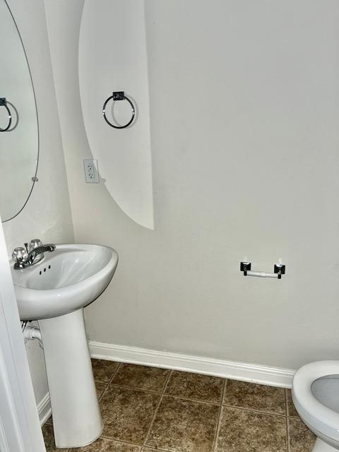 5425 Falling Leaf Ln, Austin, TX 78744