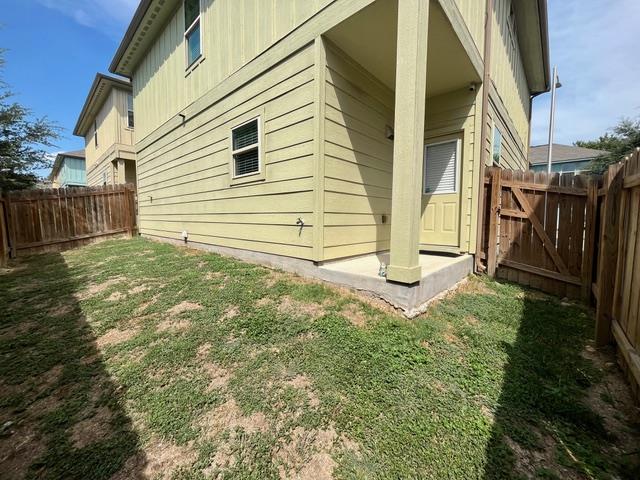 5425 Falling Leaf Ln, Austin, TX 78744