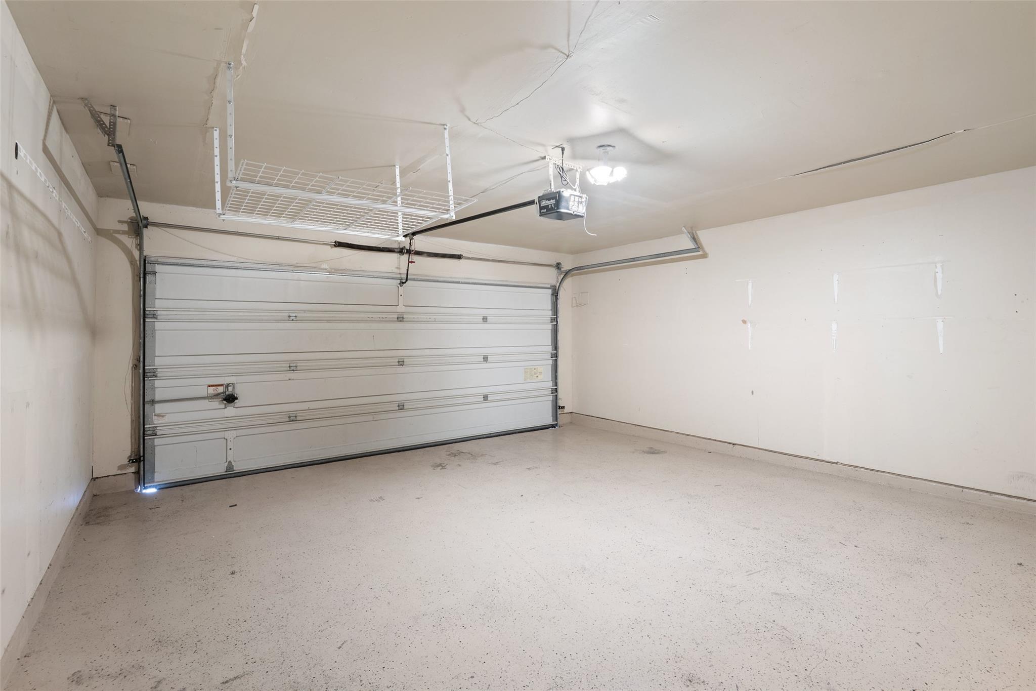 1008 NE Chippewa St, Round Rock, TX 78665