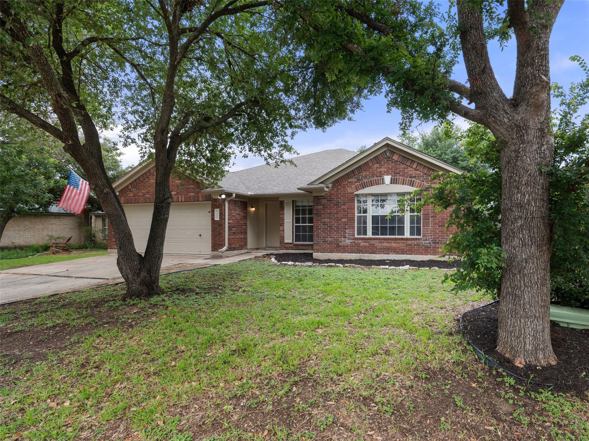 1008 NE Chippewa St, Round Rock, TX 78665