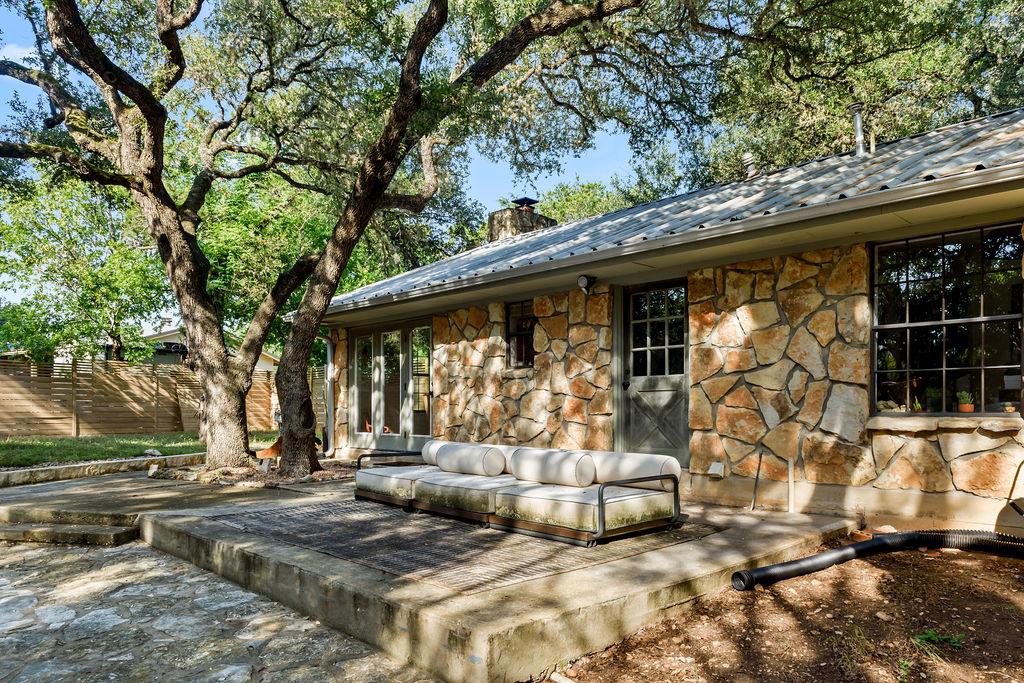 202 Leveritts Loop, Wimberley, TX 78676