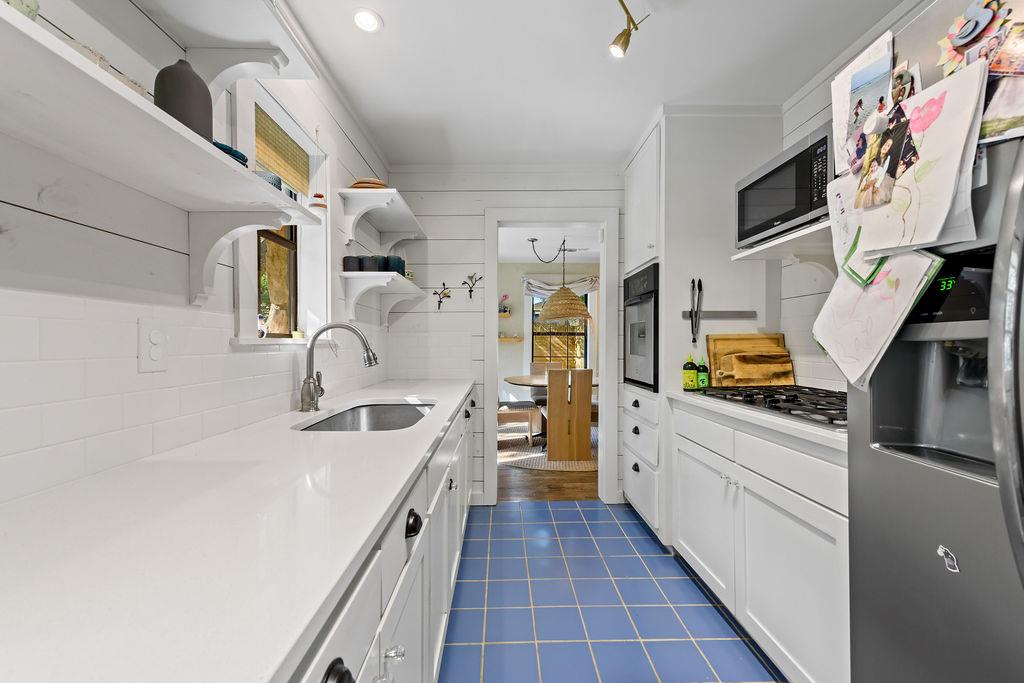 202 Leveritts Loop, Wimberley, TX 78676