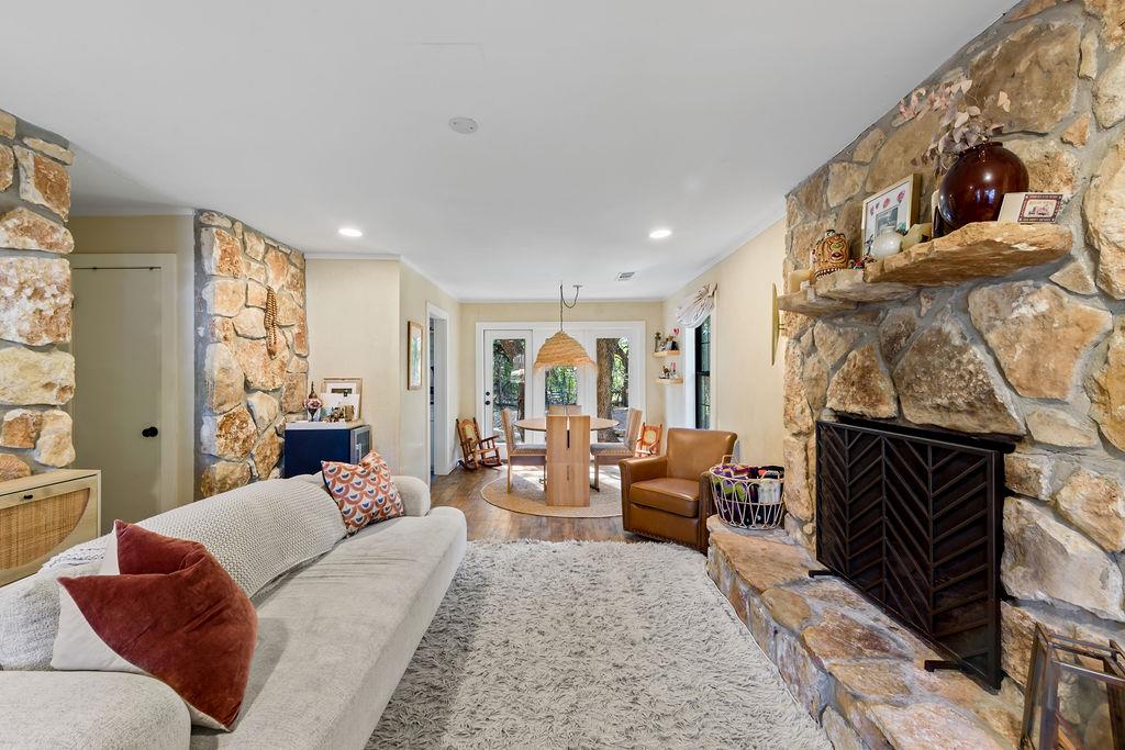 202 Leveritts Loop, Wimberley, TX 78676