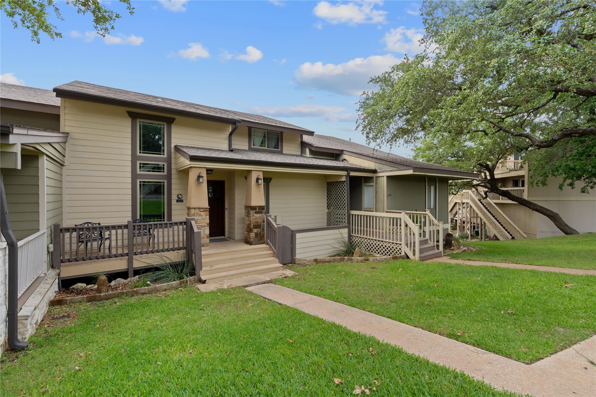 287 Venture Blvd, Point Venture, TX 78645