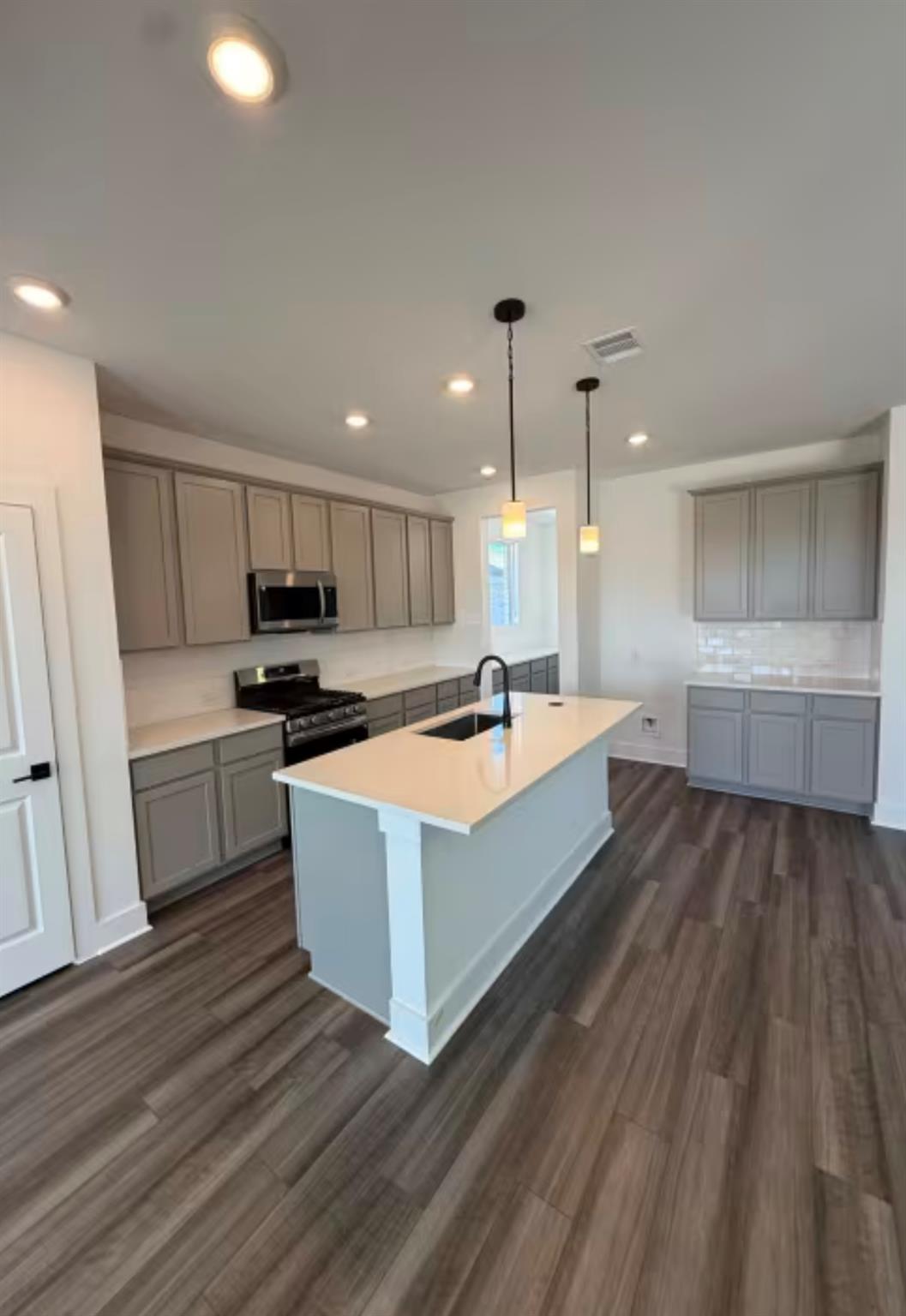 161 Capernaum Ct, Kyle, TX 78640