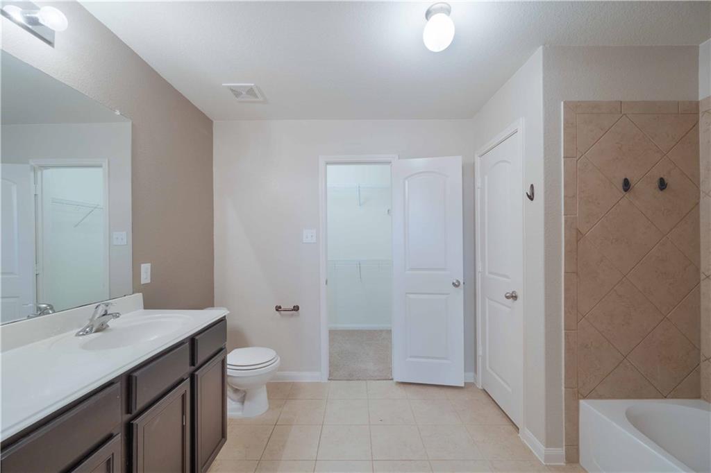 112 Millers Loop, Jarrell, TX 76537