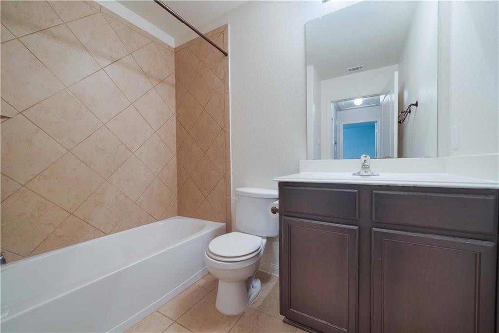 112 Millers Loop, Jarrell, TX 76537