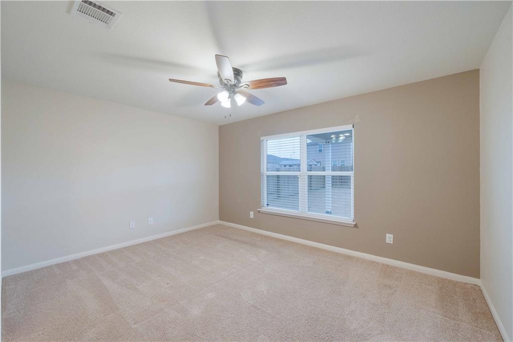 112 Millers Loop, Jarrell, TX 76537