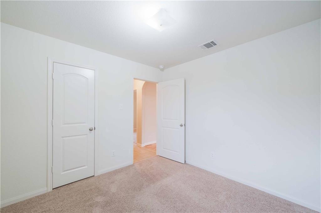 112 Millers Loop, Jarrell, TX 76537